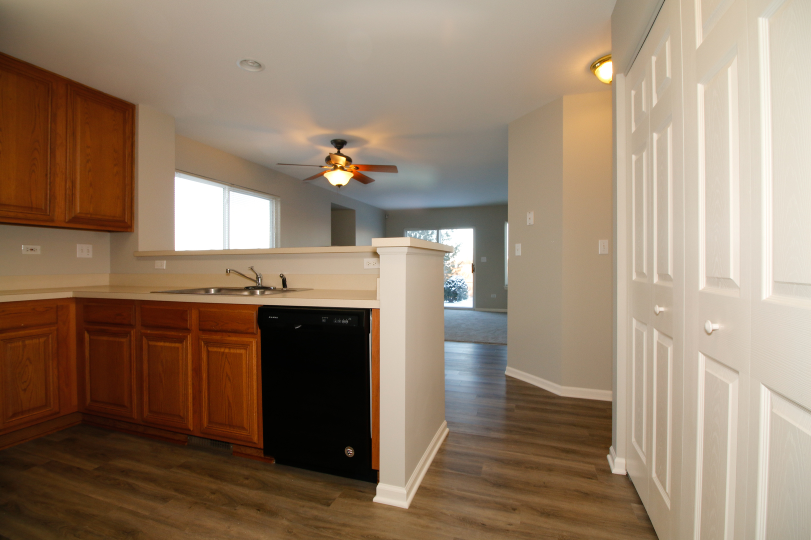 2419 Roxbury Lane Montgomery, IL 60538 - Photo 6 of 37