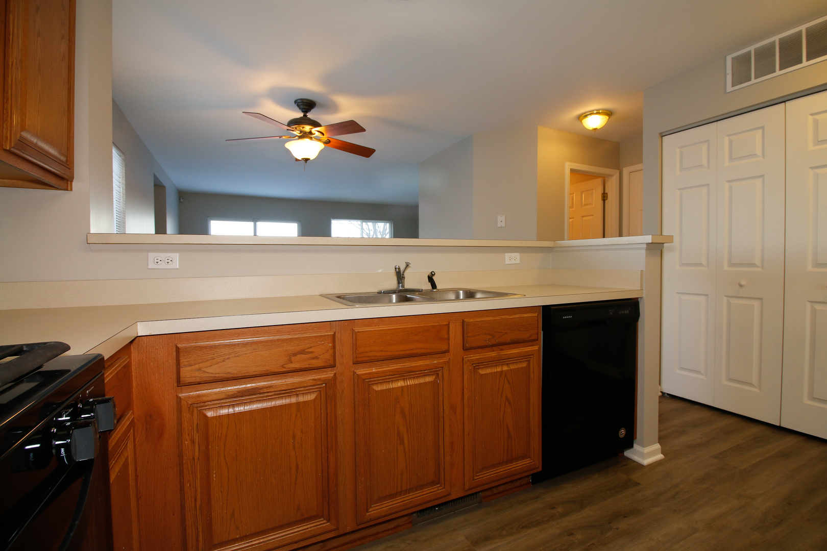 2419 Roxbury Lane Montgomery, IL 60538 - Photo 9 of 37