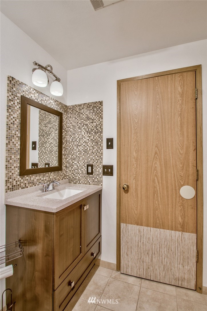 811 South Laventure Road, Unit E Mount Vernon, WA 98274 - Photo 14 of 19 Gallery Image 14