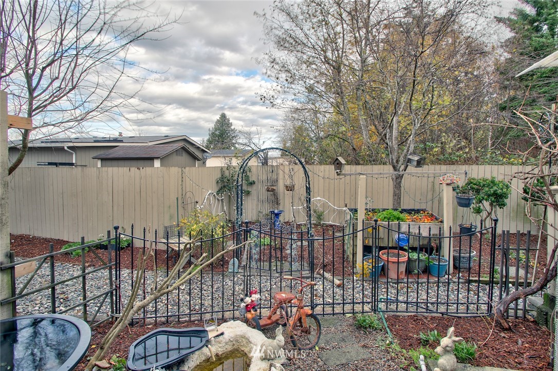 811 South Laventure Road, Unit E Mount Vernon, WA 98274 - Photo 16 of 19 Gallery Image 16