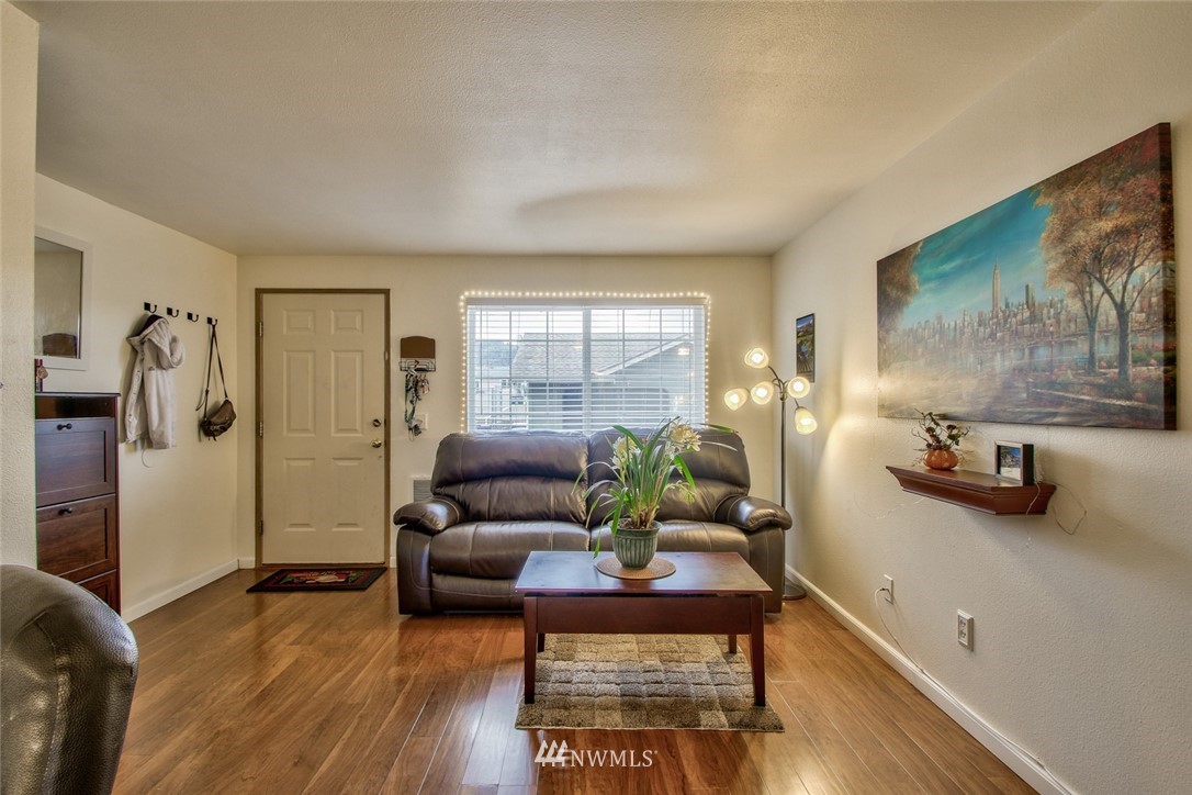 811 South Laventure Road, Unit E Mount Vernon, WA 98274 - Photo 4 of 19 Gallery Image 4