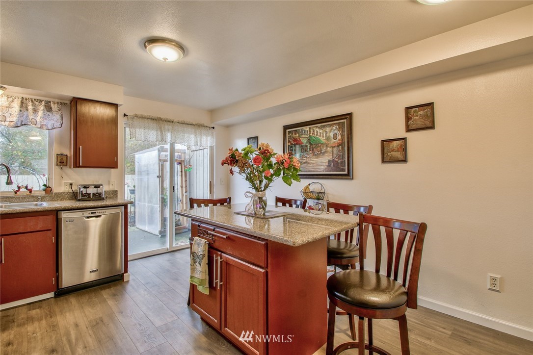 811 South Laventure Road, Unit E Mount Vernon, WA 98274 - Photo 7 of 19 Gallery Image 7