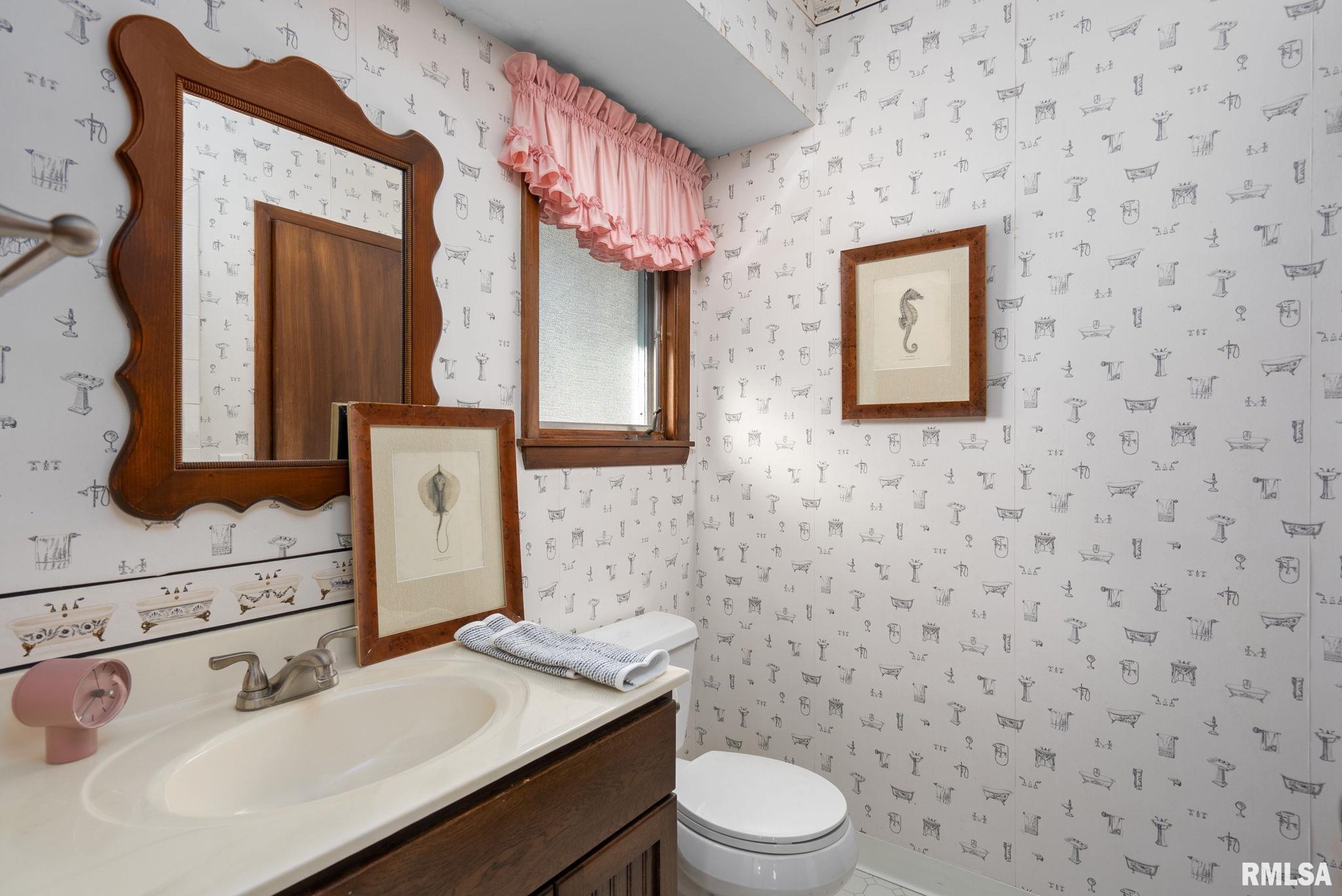 2609 Forest Road Davenport, IA 52803 - Photo 16 of 41 Gallery Image 16