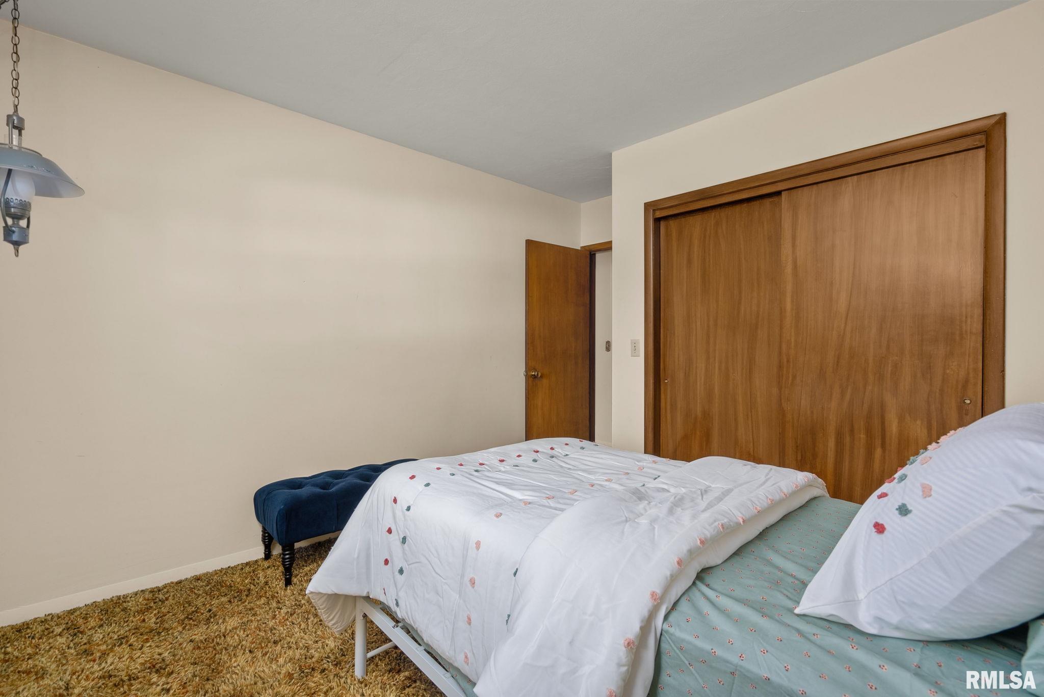 2609 Forest Road Davenport, IA 52803 - Photo 19 of 41 Gallery Image 19