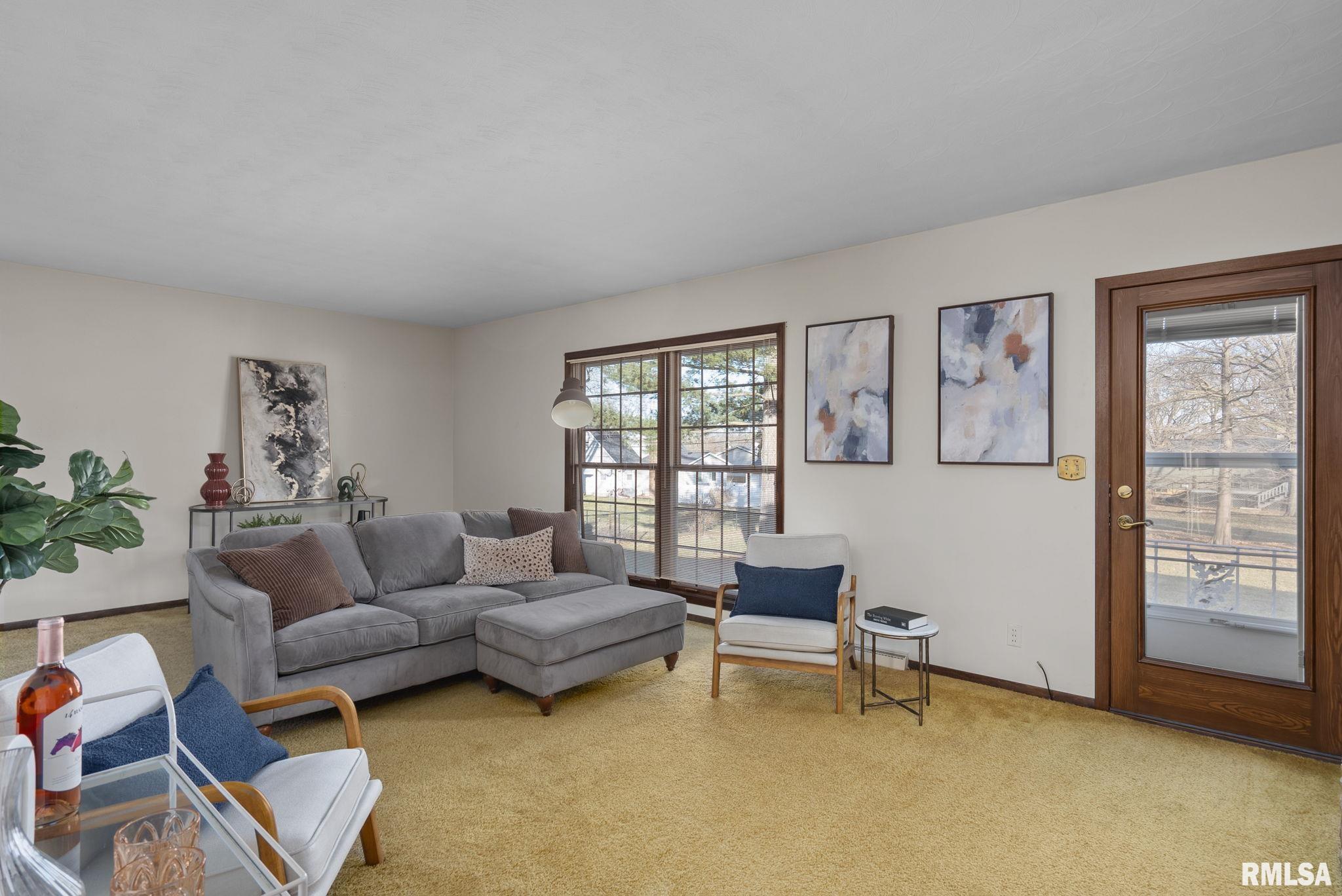2609 Forest Road Davenport, IA 52803 - Photo 2 of 41 Gallery Image 2