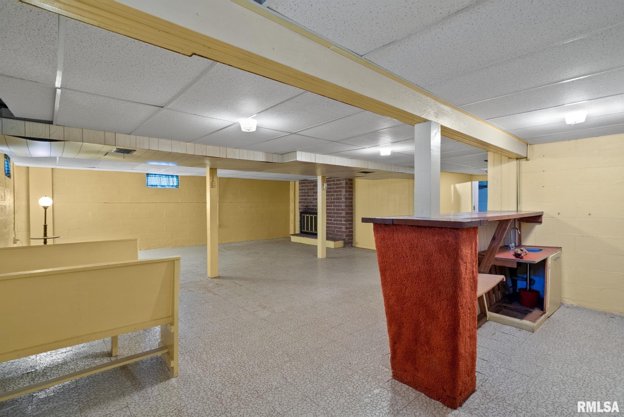 2609 Forest Road Davenport, IA 52803 - Photo 24 of 41 Gallery Image 24
