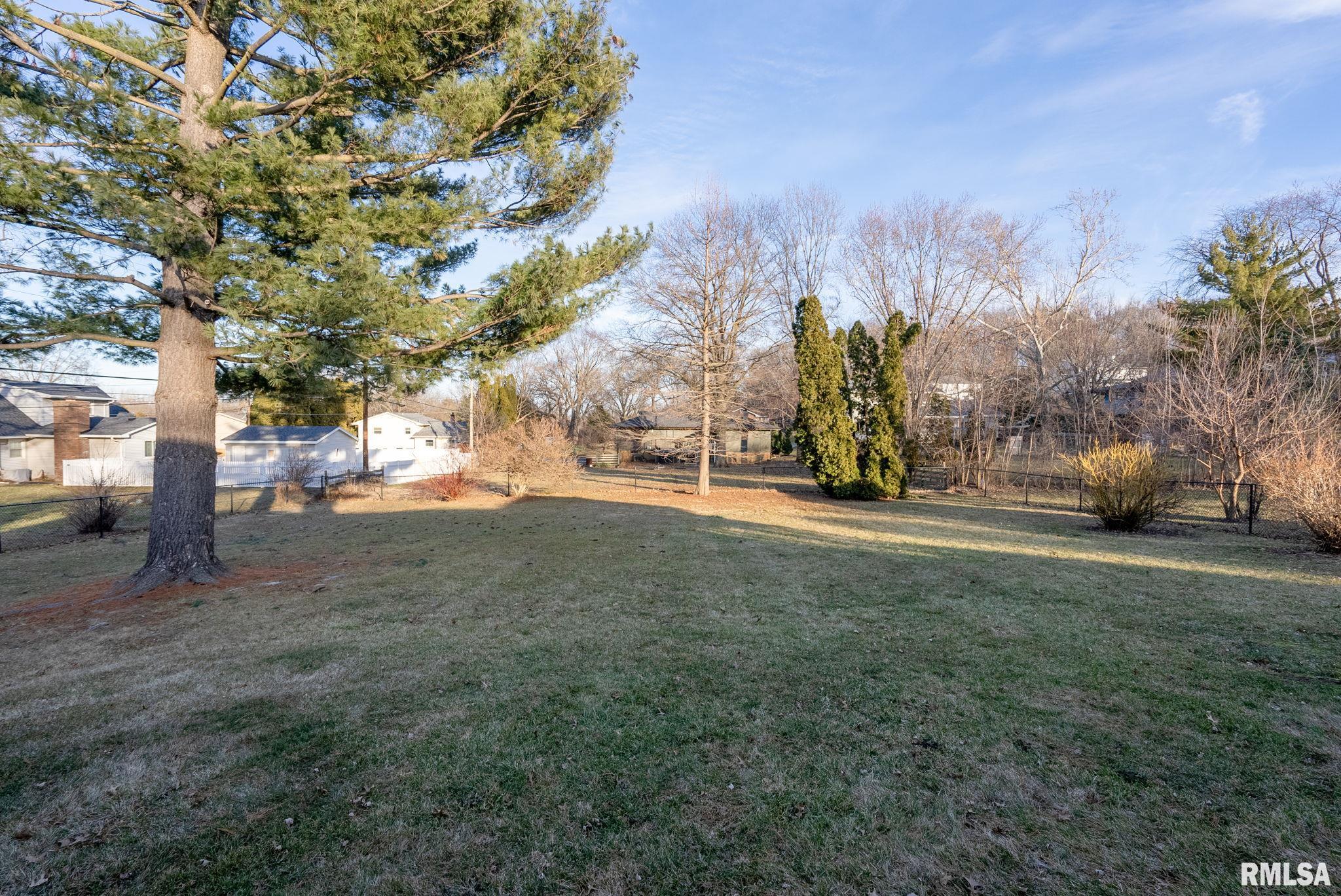 2609 Forest Road Davenport, IA 52803 - Photo 33 of 41 Gallery Image 33