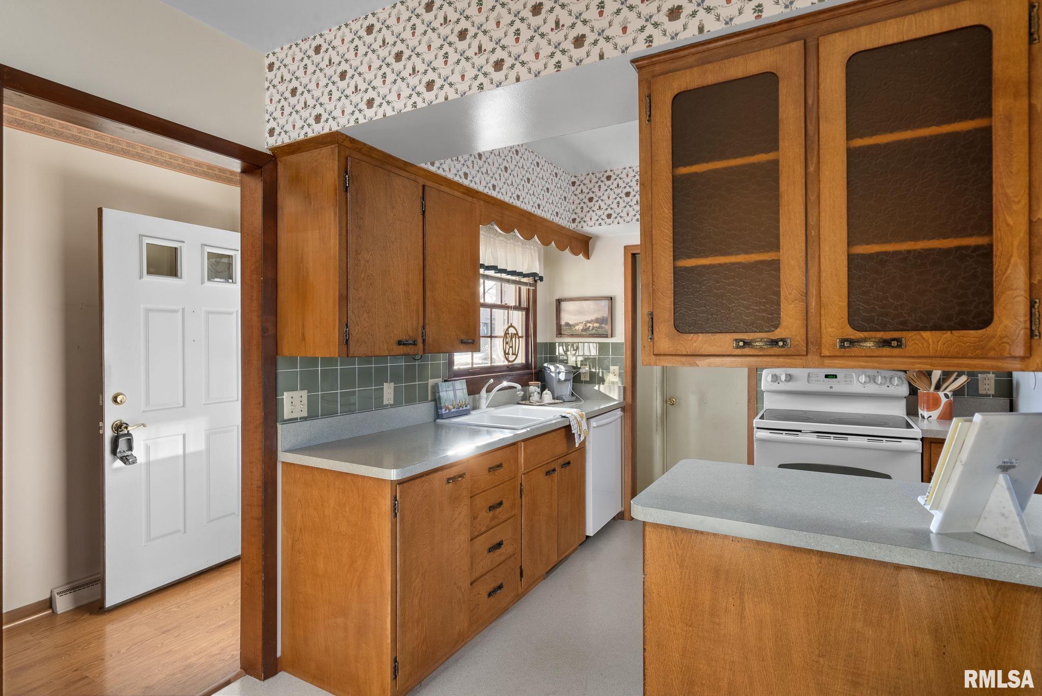 2609 Forest Road Davenport, IA 52803 - Photo 10 of 41 Gallery Image 10