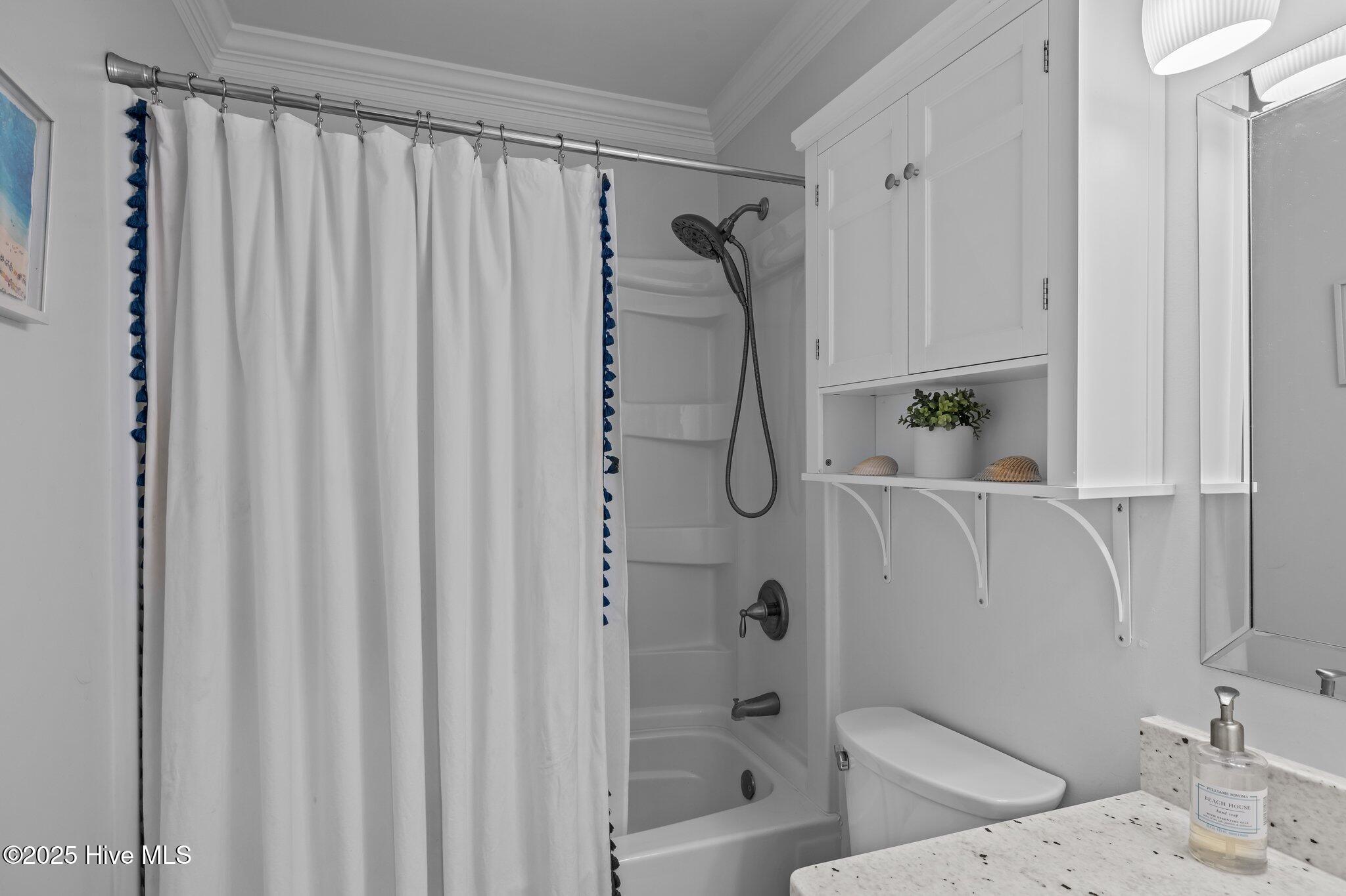 2008 East Fort Macon Road, Unit J3 Atlantic Beach, NC 28512 - Photo 7 of 41 hall bathroom