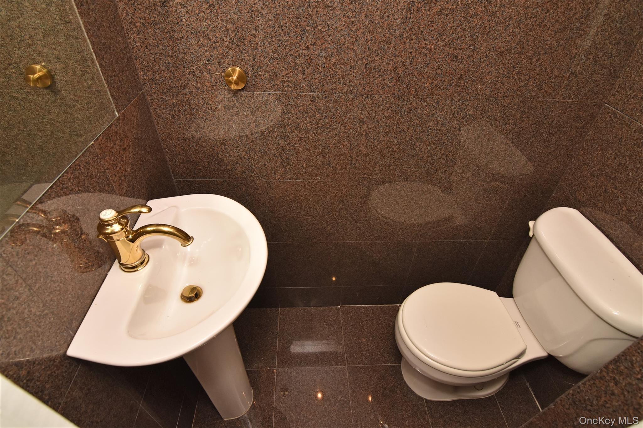 915 Wynnewood Road, Unit A3 Pelham, NY 10803 - Photo 17 of 19 Spa room private half bath