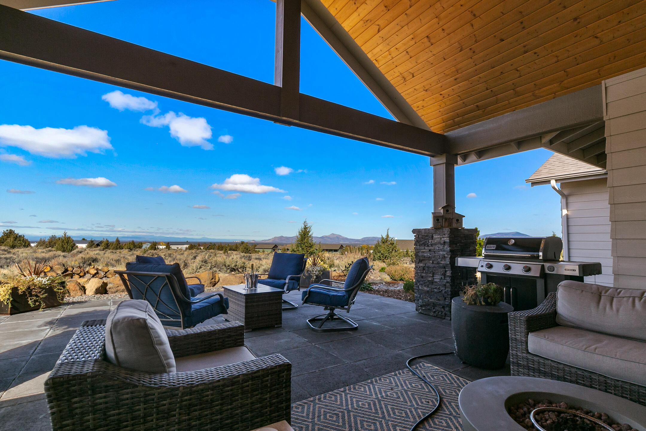 8854 Southwest Copley Road Powell Butte, OR 97753 - Photo 5 of 38 Back patio
