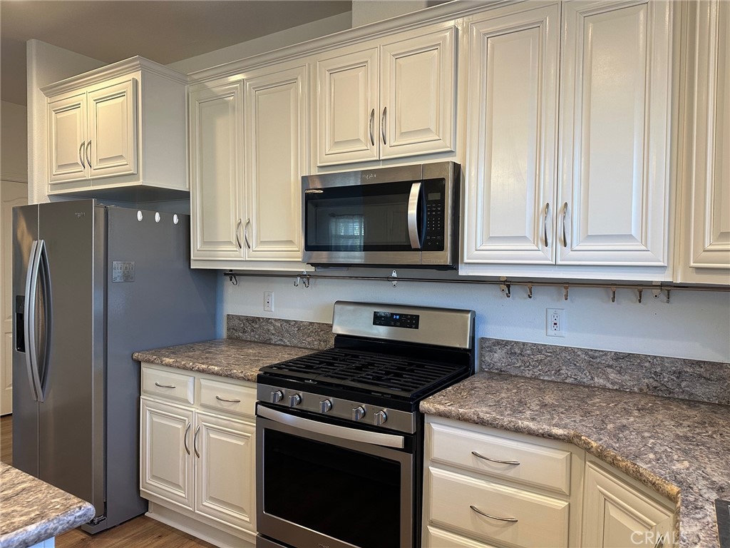 1188 Aztec Topanga, CA 90290 - Photo 18 of 63