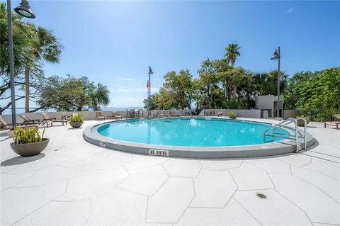 $575,000 | 4141 Bayshore Boulevard, Unit 1003, Tampa, FL 33611