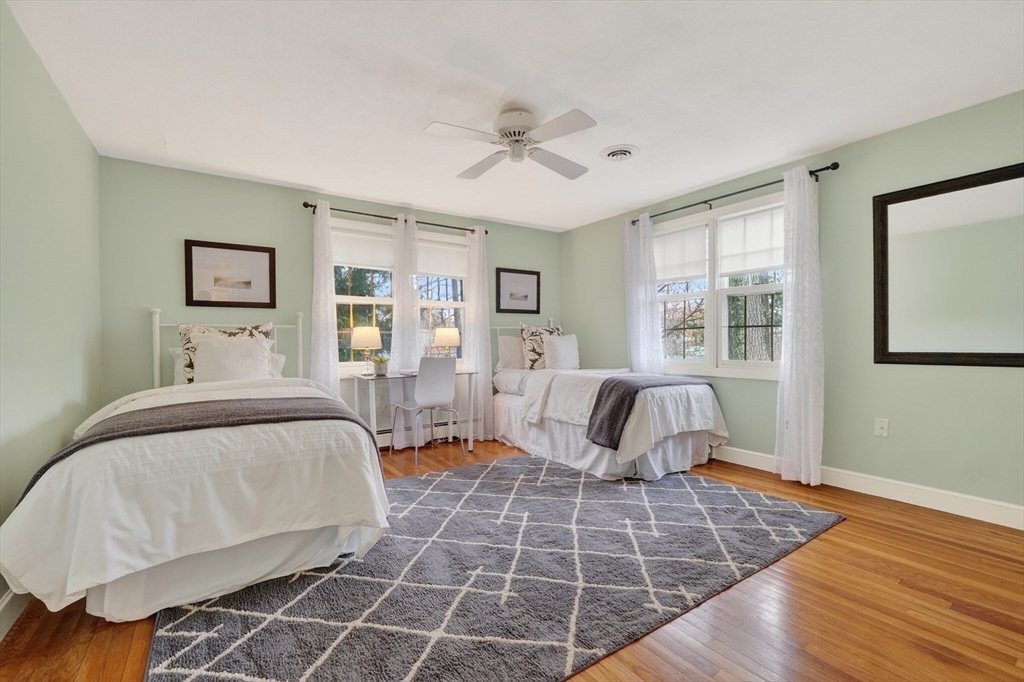 25 Magnolia Road Melrose, MA 02176 - Photo 24 of 38
