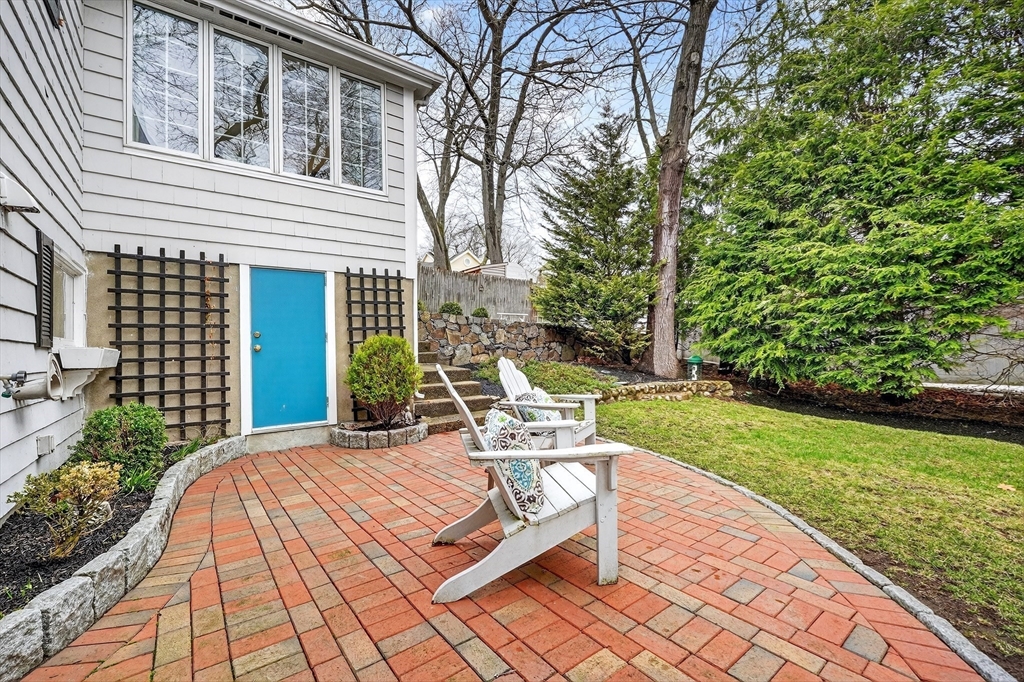 25 Magnolia Road Melrose, MA 02176 - Photo 30 of 38