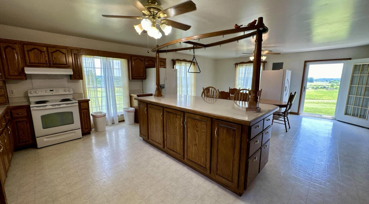 4431 Riggs Road Pikeville, TN 37367 - Photo 9 of 33 IMG_9989