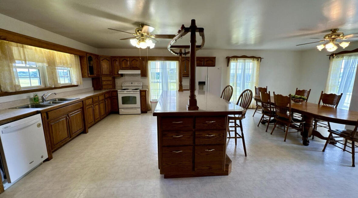 4431 Riggs Road Pikeville, TN 37367 - Photo 10 of 33 IMG_9990