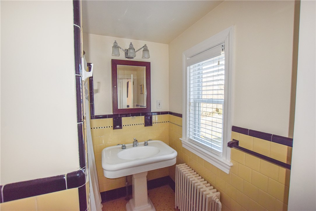 1 Red Cross Avenue, Unit 9 Newport, RI 02840 - Photo 17 of 28