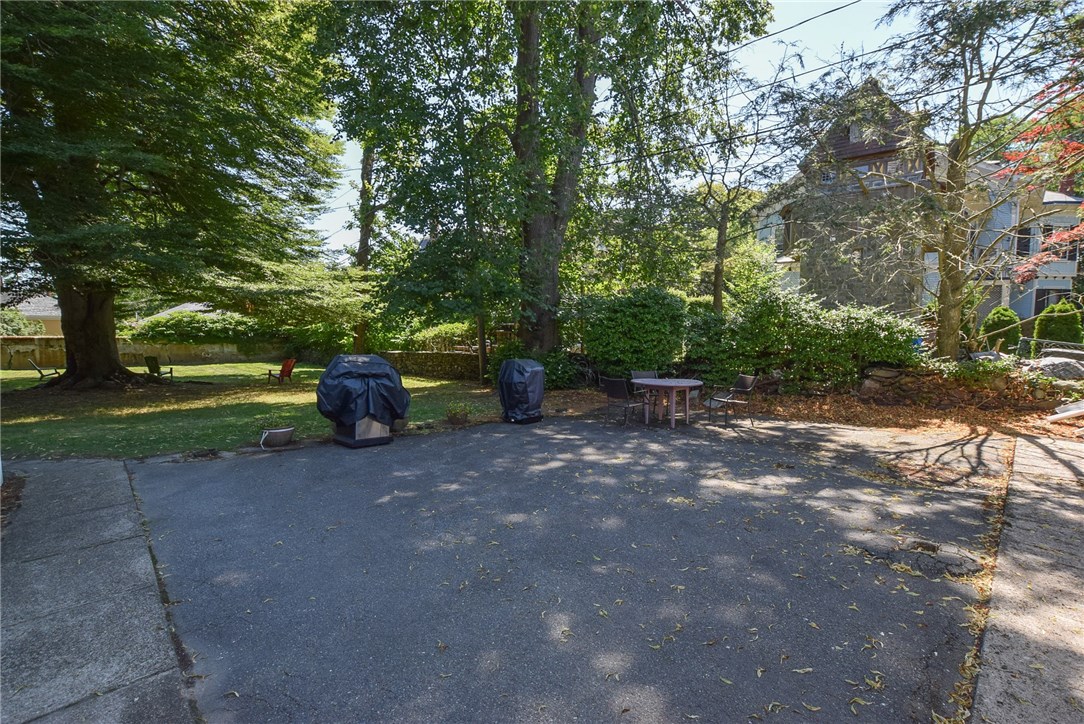 1 Red Cross Avenue, Unit 9 Newport, RI 02840 - Photo 20 of 28