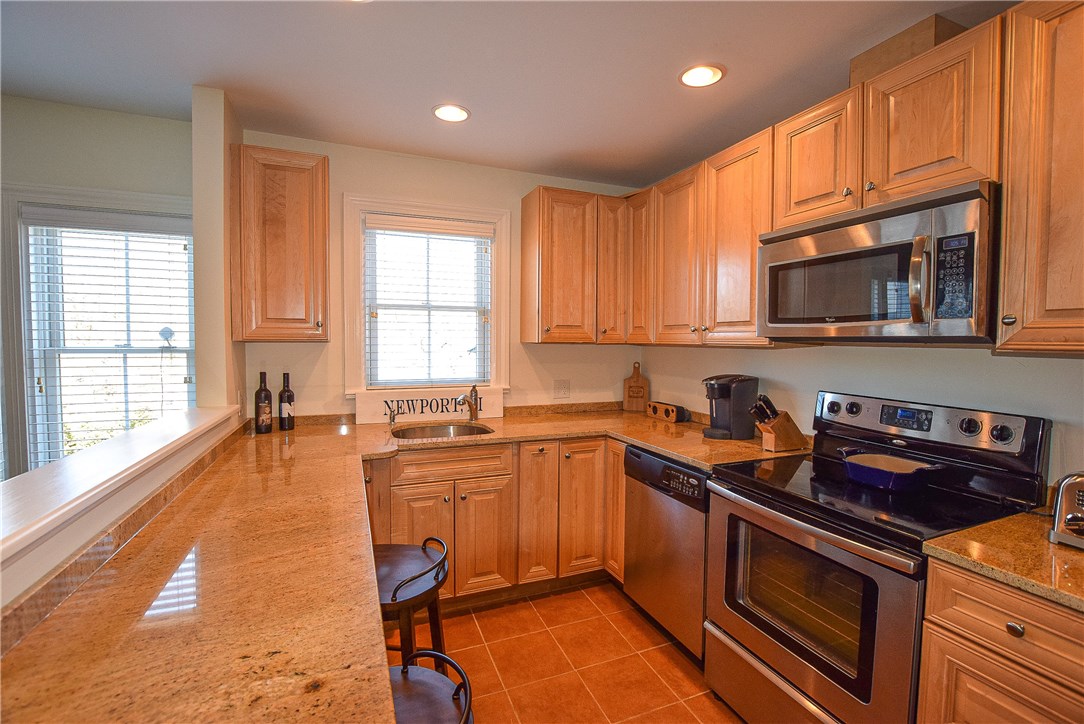 1 Red Cross Avenue, Unit 9 Newport, RI 02840 - Photo 5 of 28