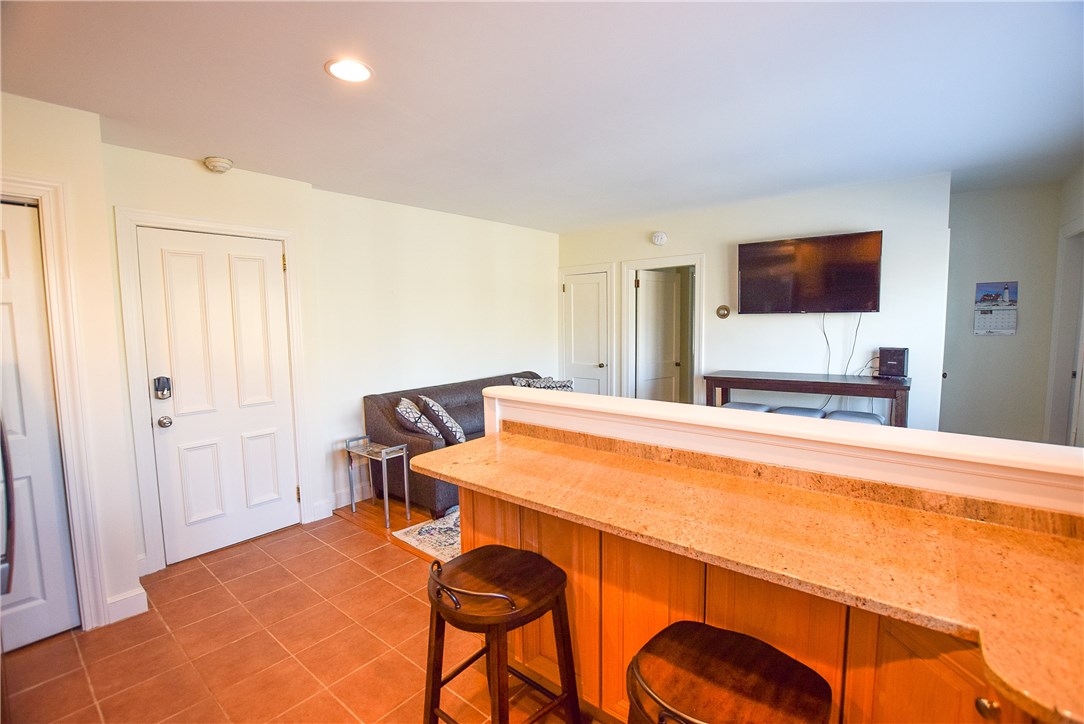 1 Red Cross Avenue, Unit 9 Newport, RI 02840 - Photo 10 of 28