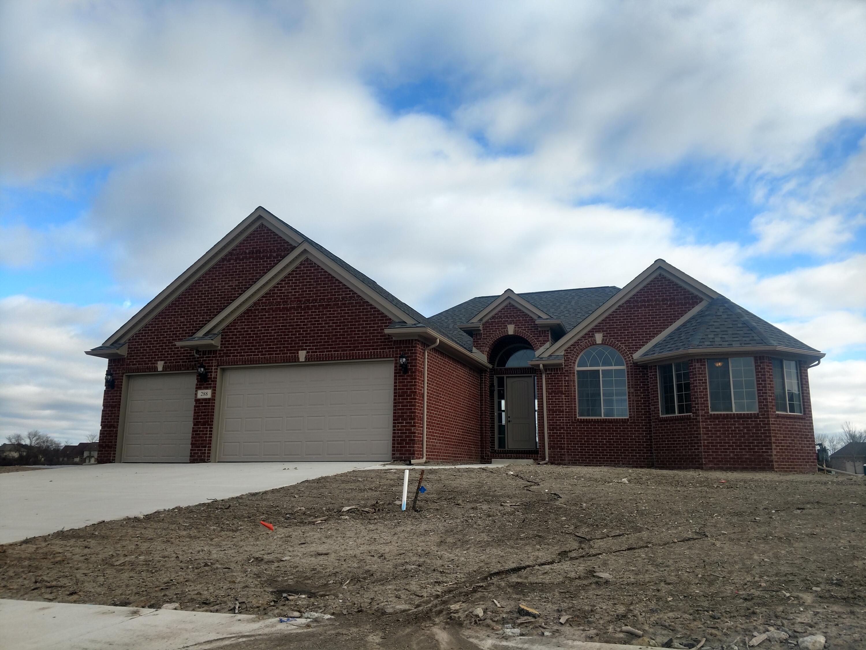 8091 Hunters Ridge Drive Newport, MI 48166 - Photo 3 of 6 Bella Villa with upgraded 3 car garage -