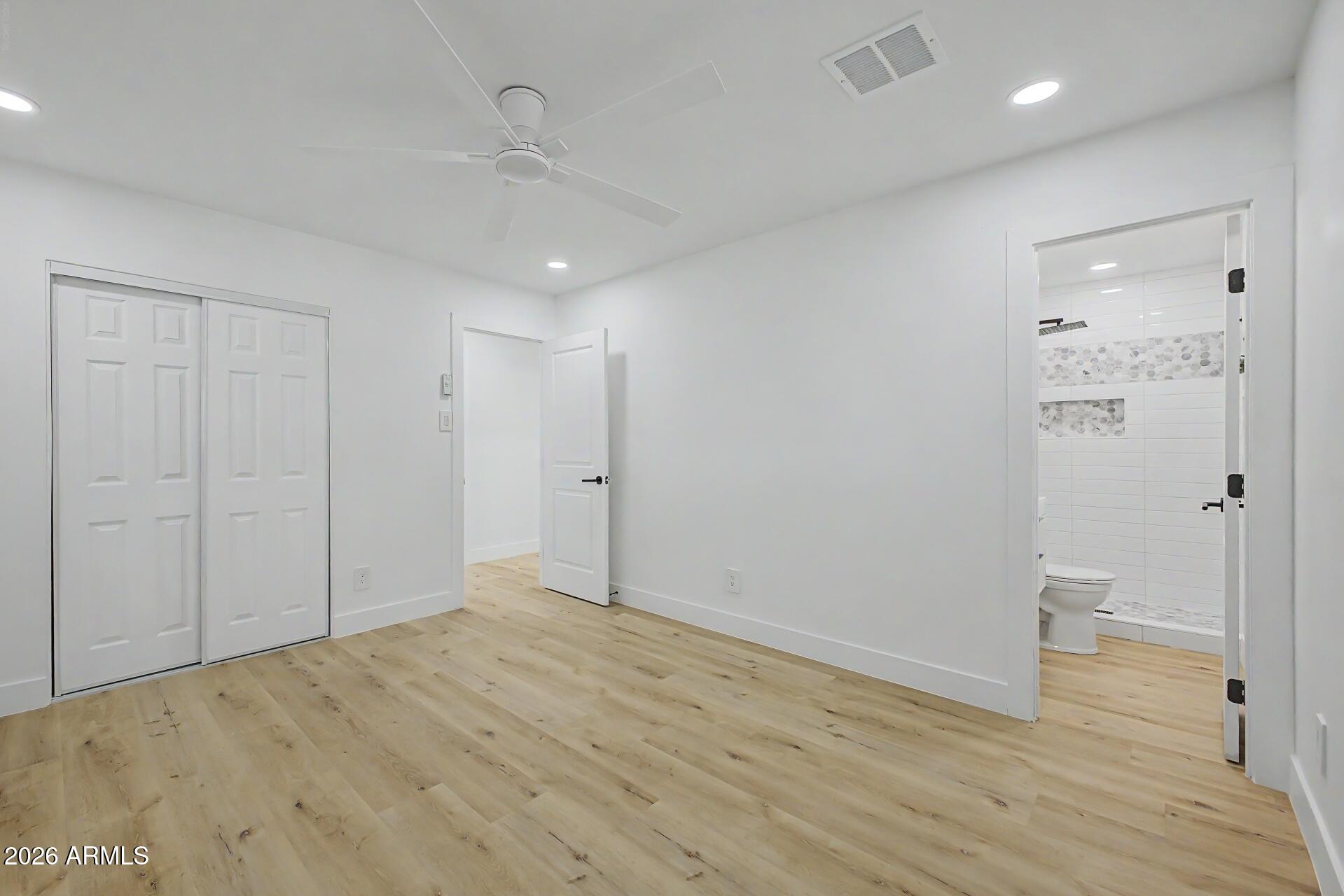 5232 West Hearn Road Glendale, AZ 85306 - Photo 10 of 32 a view of an empty room