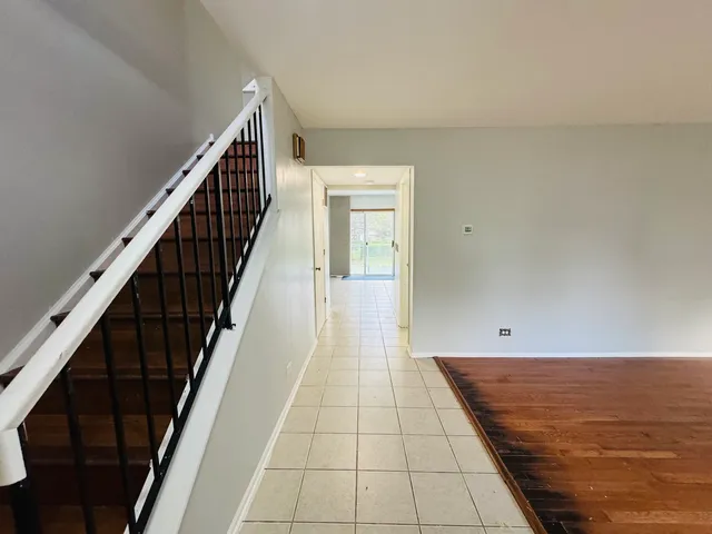 $2,800 | 134 Sycamore Avenue, Streamwood, IL 60107