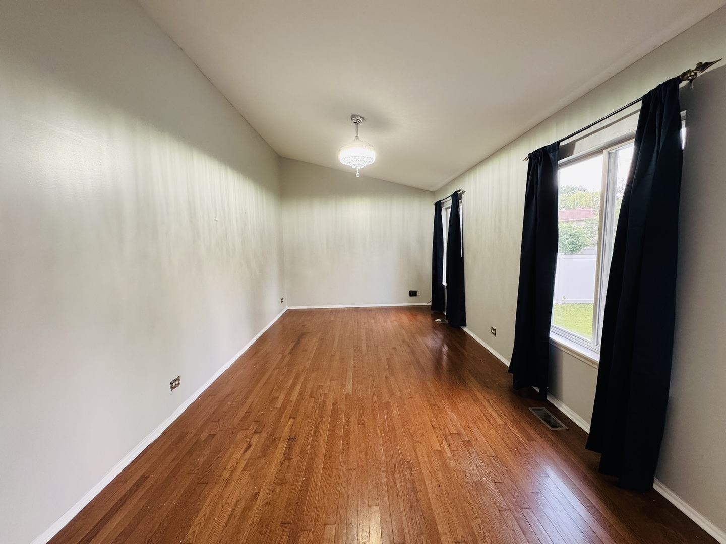 134 Sycamore Avenue Streamwood, IL 60107 - Photo 6 of 11