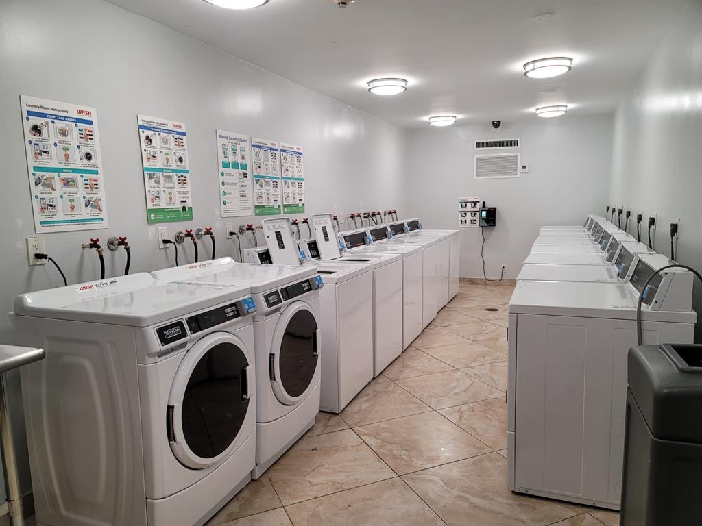 4222 Inverrary Boulevard, Unit 4413 Lauderhill, FL 33319 - Photo 29 of 34 Laundry room