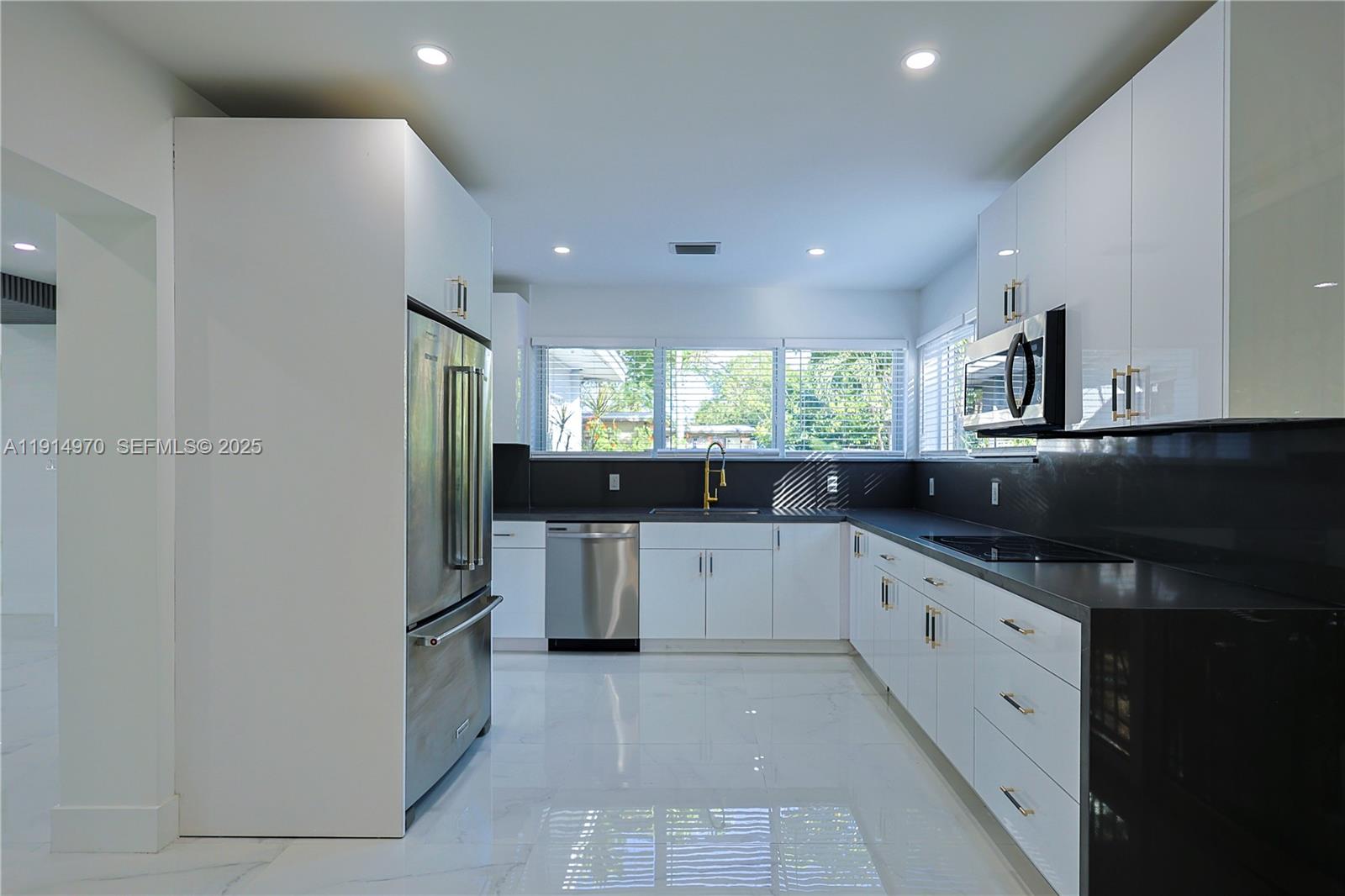 720 Northeast 143rd Street North Miami, FL 33161 - Photo 6 of 21