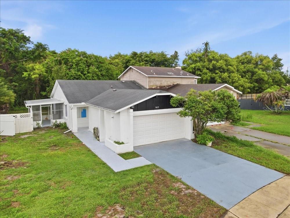 8612 Spring Cone Court Orlando, FL 32825 - Photo 2 of 33