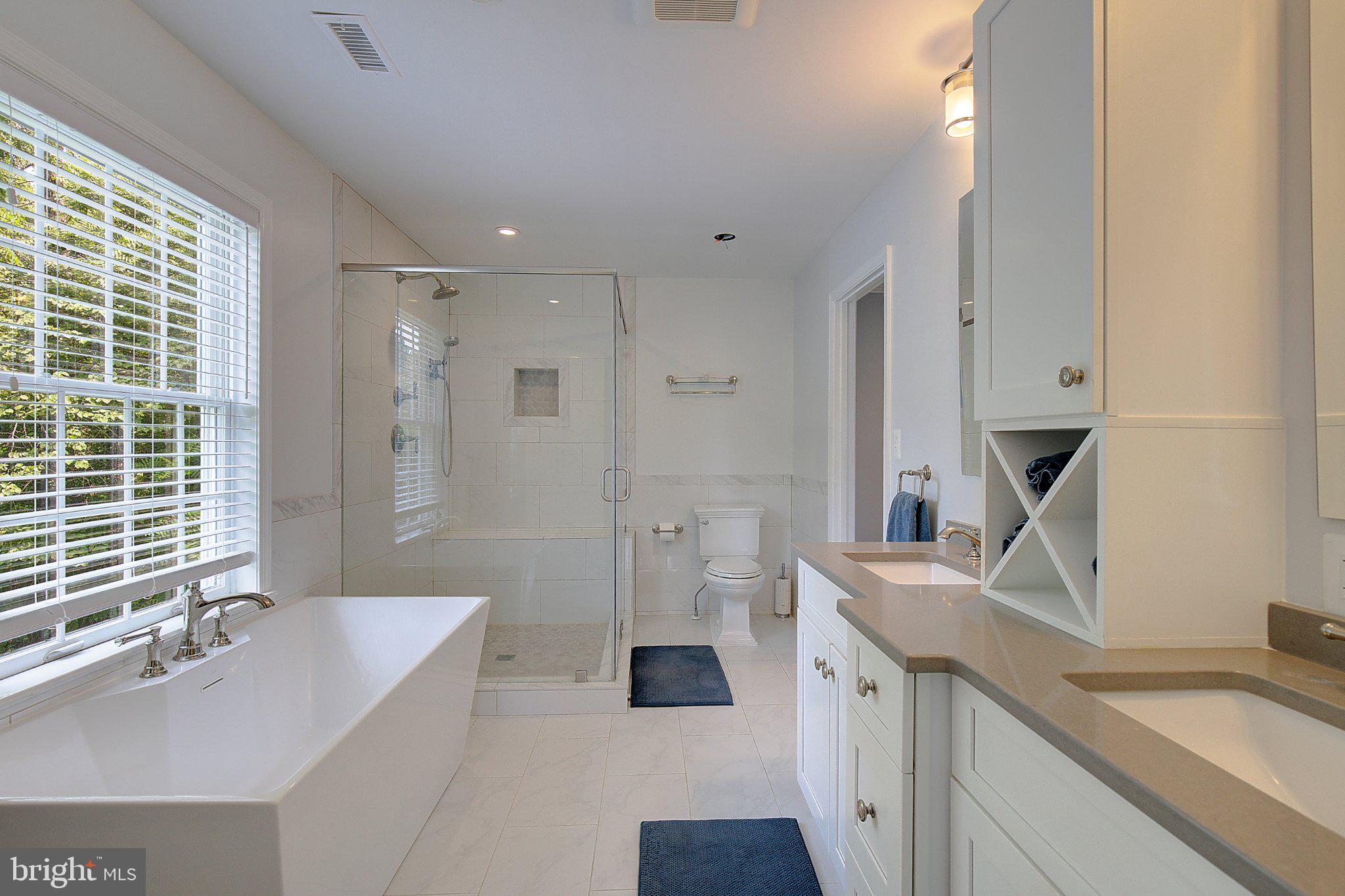 980 Apple Lane Solomons, MD 20629 - Photo 34 of 82 Master suite bathroom with soaking tub.