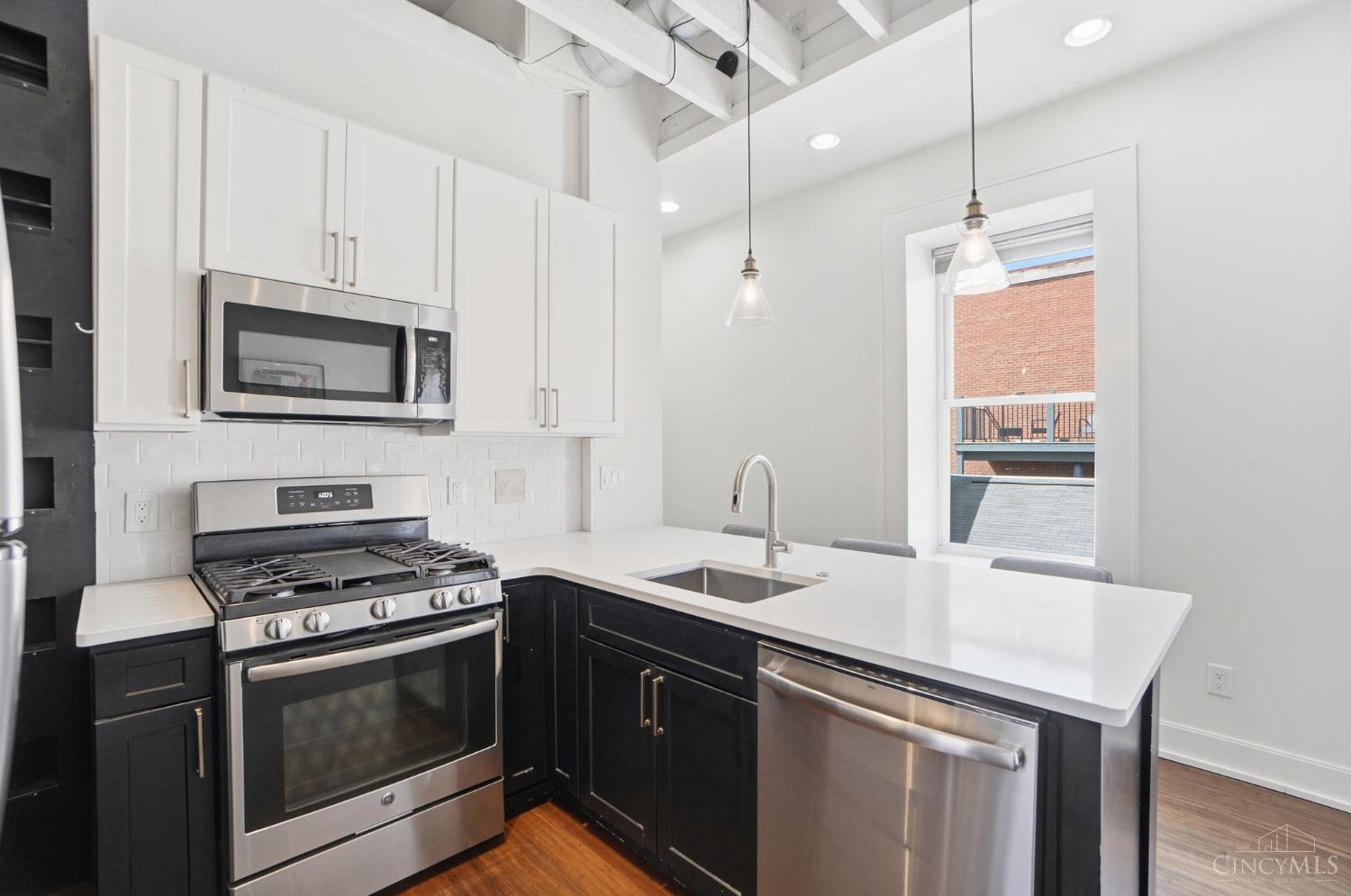 433 Clark Street, Unit B Cincinnati, OH 45203 - Photo 11 of 28