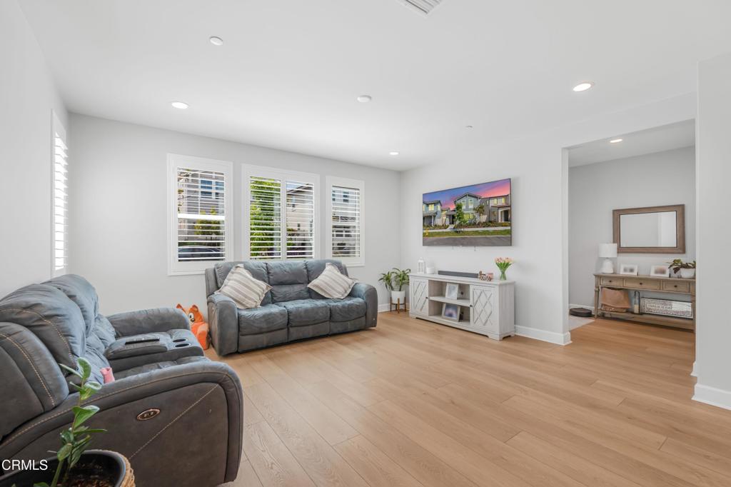 10824 Red Blf Road Ventura, CA 93004 - Photo 4 of 36