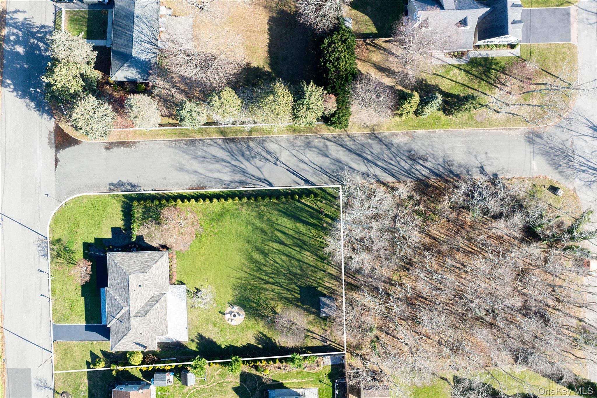 1995 Ruth Road Mattituck, NY 11952 - Photo 31 of 32 an aerial view of a house with a yard