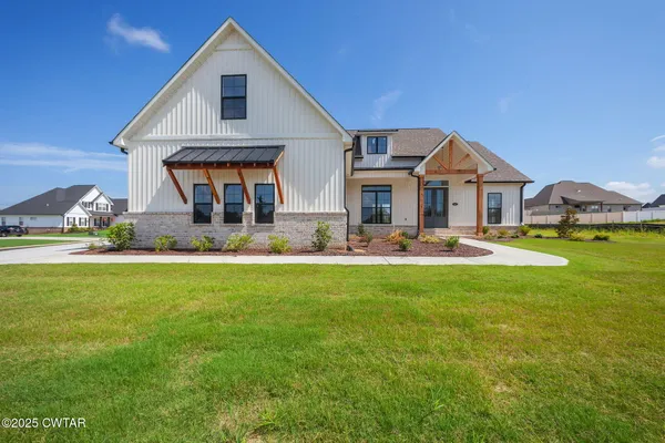 $499,900 | 140 Providence Drive, Medina, TN 38355