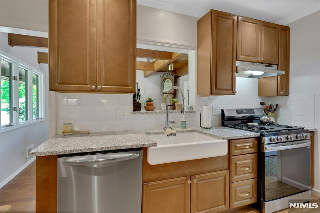 104 Steinmetz Road Hillsborough, NJ 08844 - Photo 10 of 50