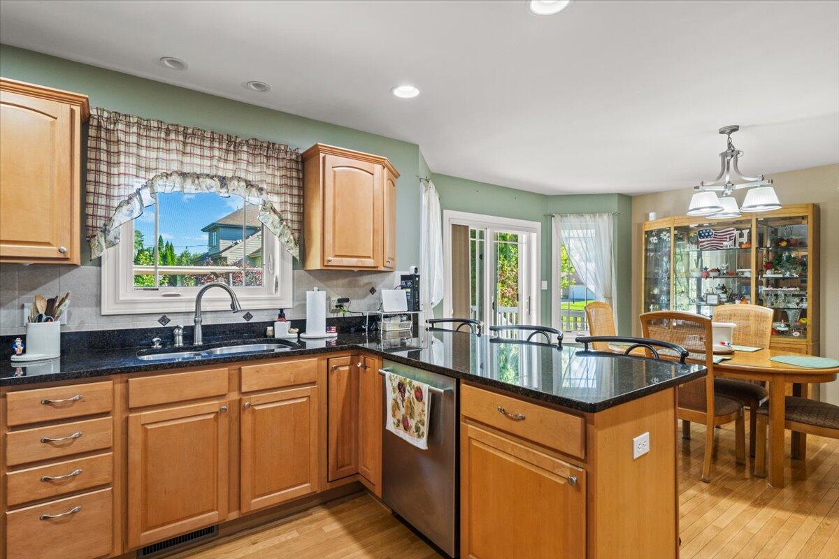 1270 East Greenview Place Crown Point, IN 46307 - Photo 13 of 44 a kitchen with lots of counter top space