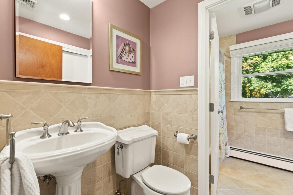 42 Cynthia Road Framingham, MA 01701 - Photo 23 of 31 Gallery Image 23