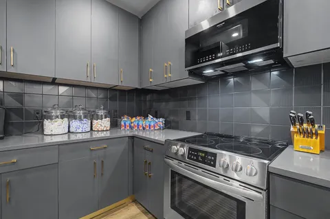 $885,000 | 65 Lindsley Avenue, Unit 204, Nashville, TN 37210