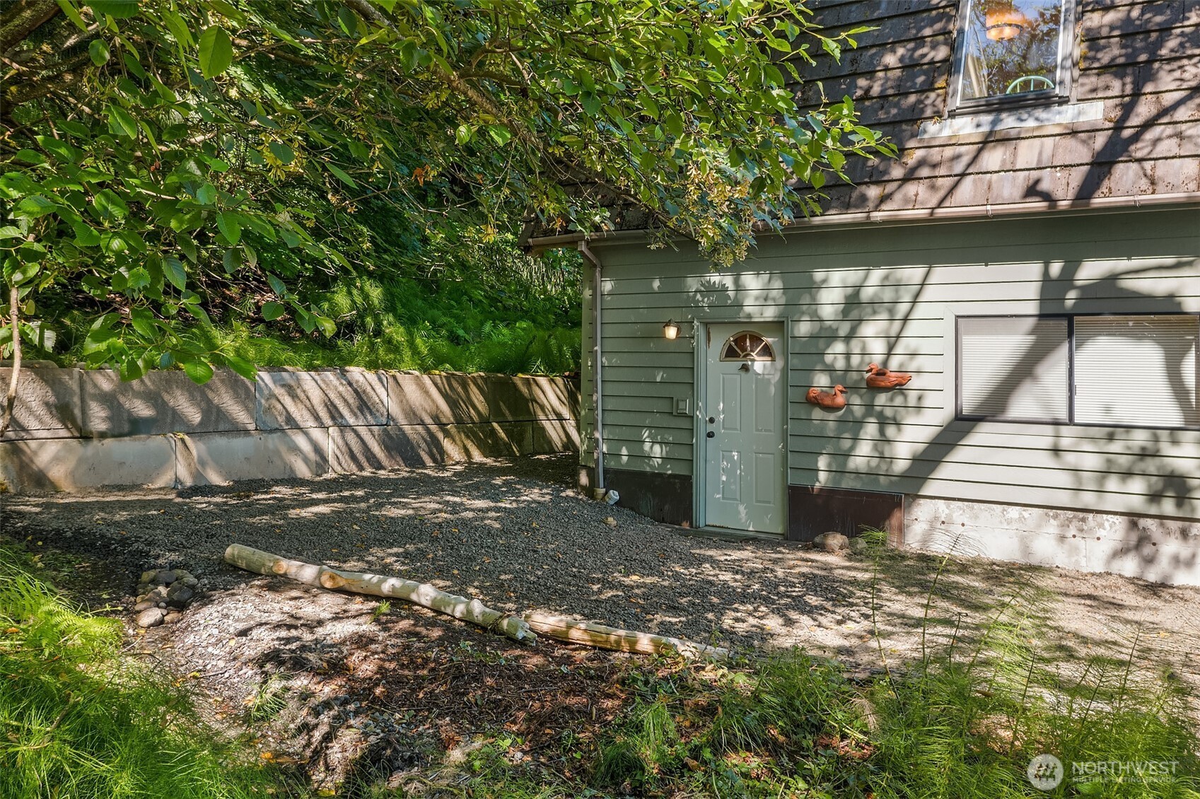 12422 Southwest Bachelor Road Vashon, WA 98070 - Photo 5 of 35