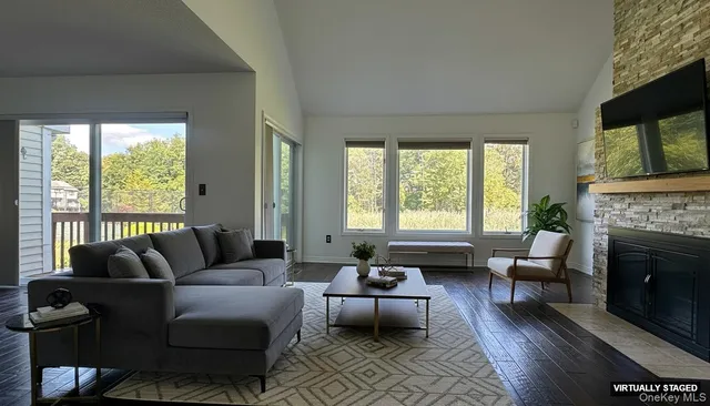 $475,000 | 21 Twin Ponds Drive, Kingston, NY 12401