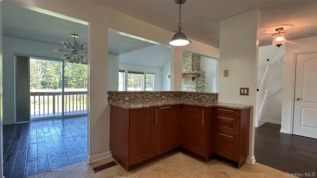 $475,000 | 21 Twin Ponds Drive, Kingston, NY 12401