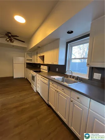 $1,995 | 485 South Walnut Street, Unit MAIN HOUSE, Slatington, PA 18080