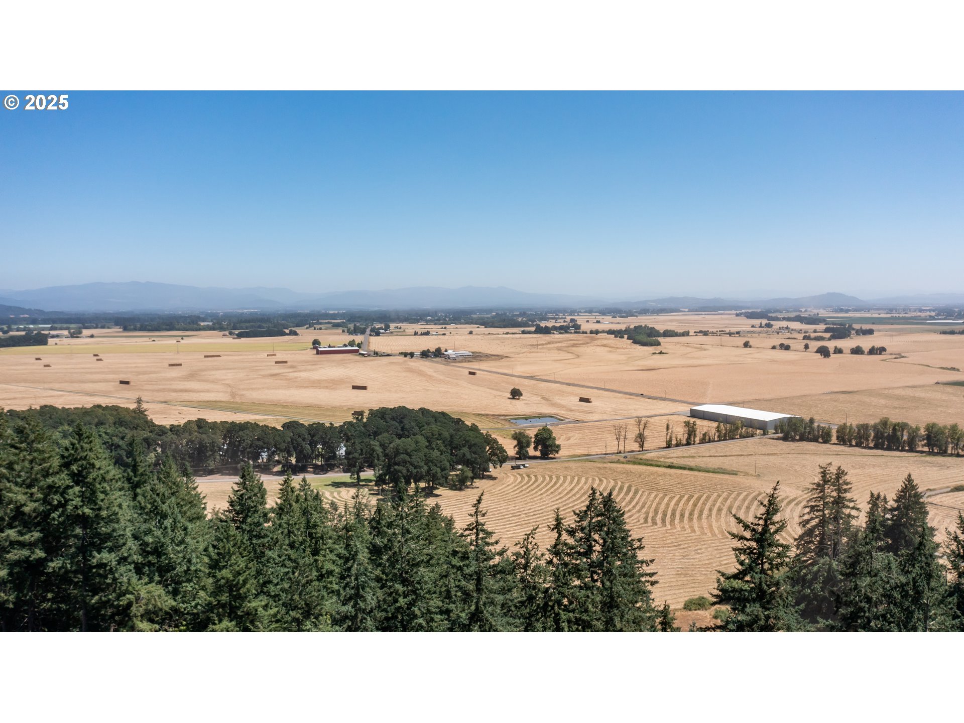 Scravel Hill Road Albany, OR 97322 - Photo 22 of 28 a balcony with view of lake and residential houses with outdoor space