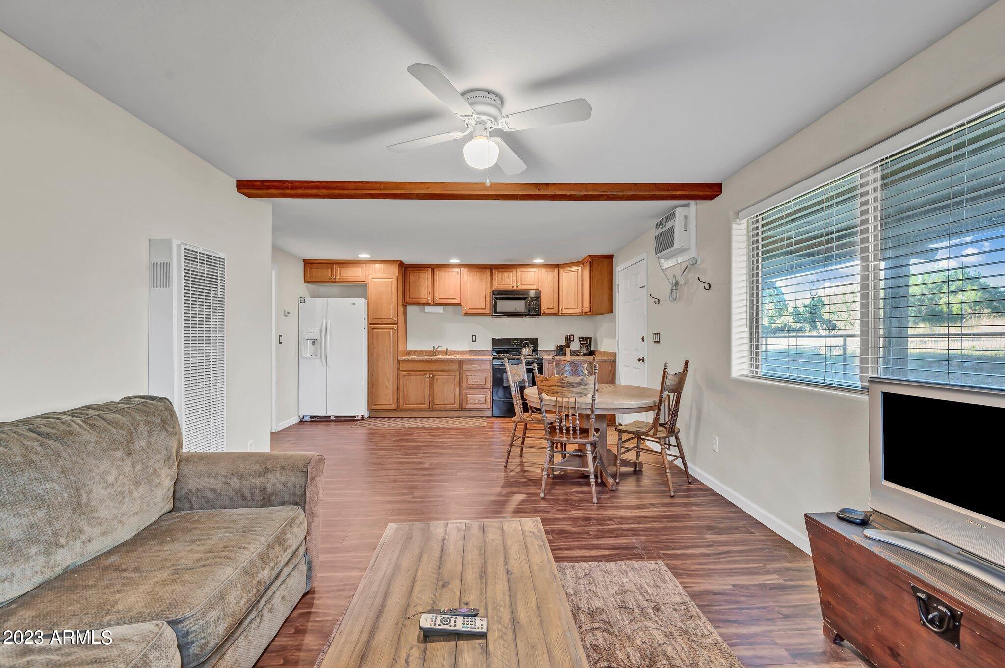 5801 Dillon Wash Road Prescott, AZ 86305 - Photo 161 of 169 156 - Lower Barn Apartment Living Area