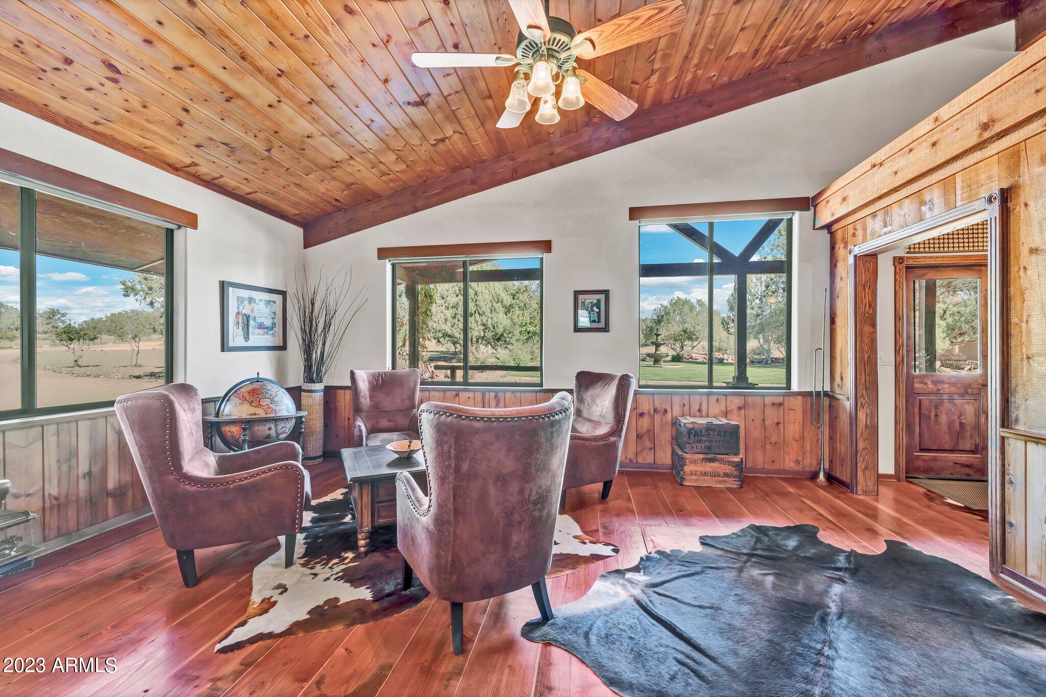 5801 Dillon Wash Road Prescott, AZ 86305 - Photo 81 of 169 76 - Clubhouse Sitting Area