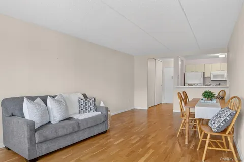 $499,000 | 50 Columbus Avenue, Unit 620, Tuckahoe, NY 10707