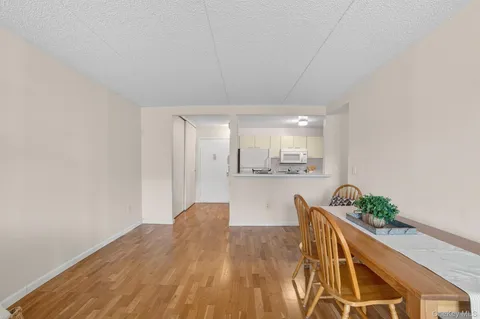 $499,000 | 50 Columbus Avenue, Unit 620, Tuckahoe, NY 10707